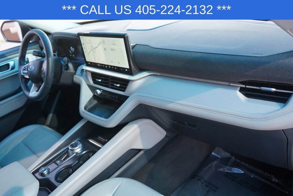 Used 2025 Ford Explorer Active w/ Active Comfort Package RWD image 21