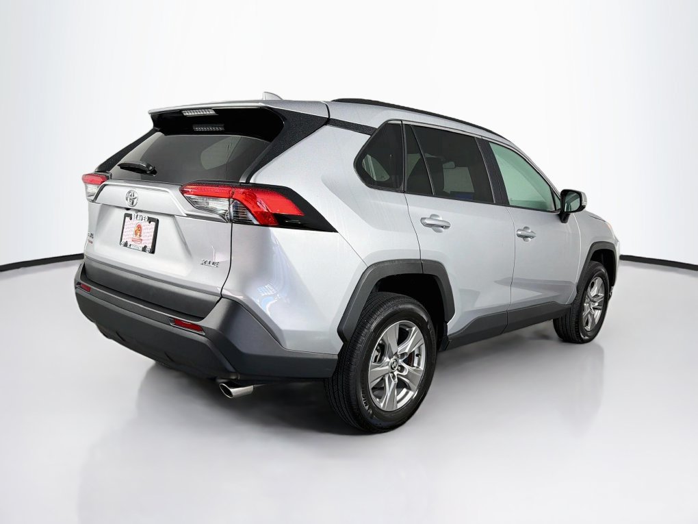 Used 2025 Toyota RAV4 XLE FWD image 10