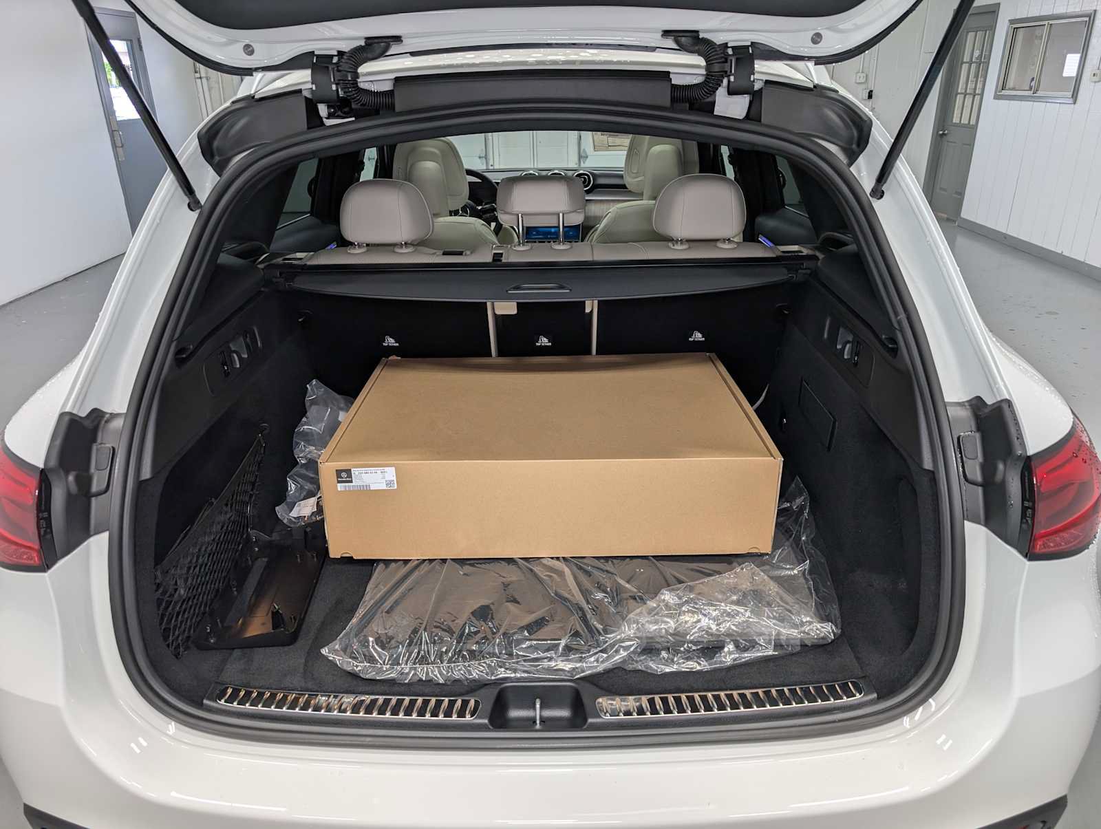 New 2027 Mercedes-Benz GLC 300 4MATIC image 7