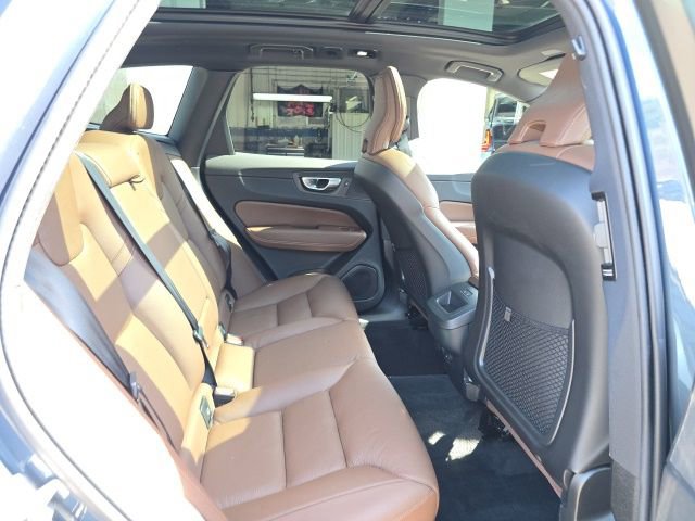 Certified 2024 Volvo XC60 B5 Plus w/ Protection Package Premier image 19