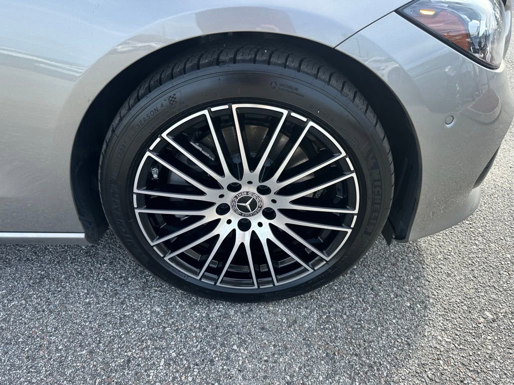 Used 2024 Mercedes-Benz C 300 Sedan image 4