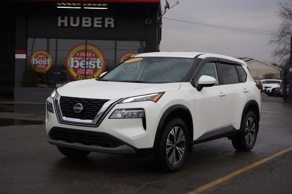 Used 2023 Nissan Rogue SV image 3