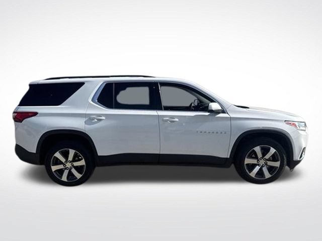 Certified 2021 Chevrolet Traverse LT w/ LT Premium Package AWD/4WD image 4