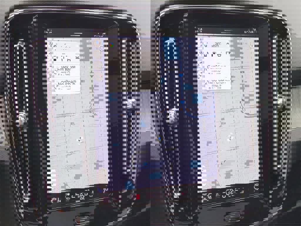 Used 2023 Volvo XC40 B5 Ultimate w/ Protection Package Premier image 21