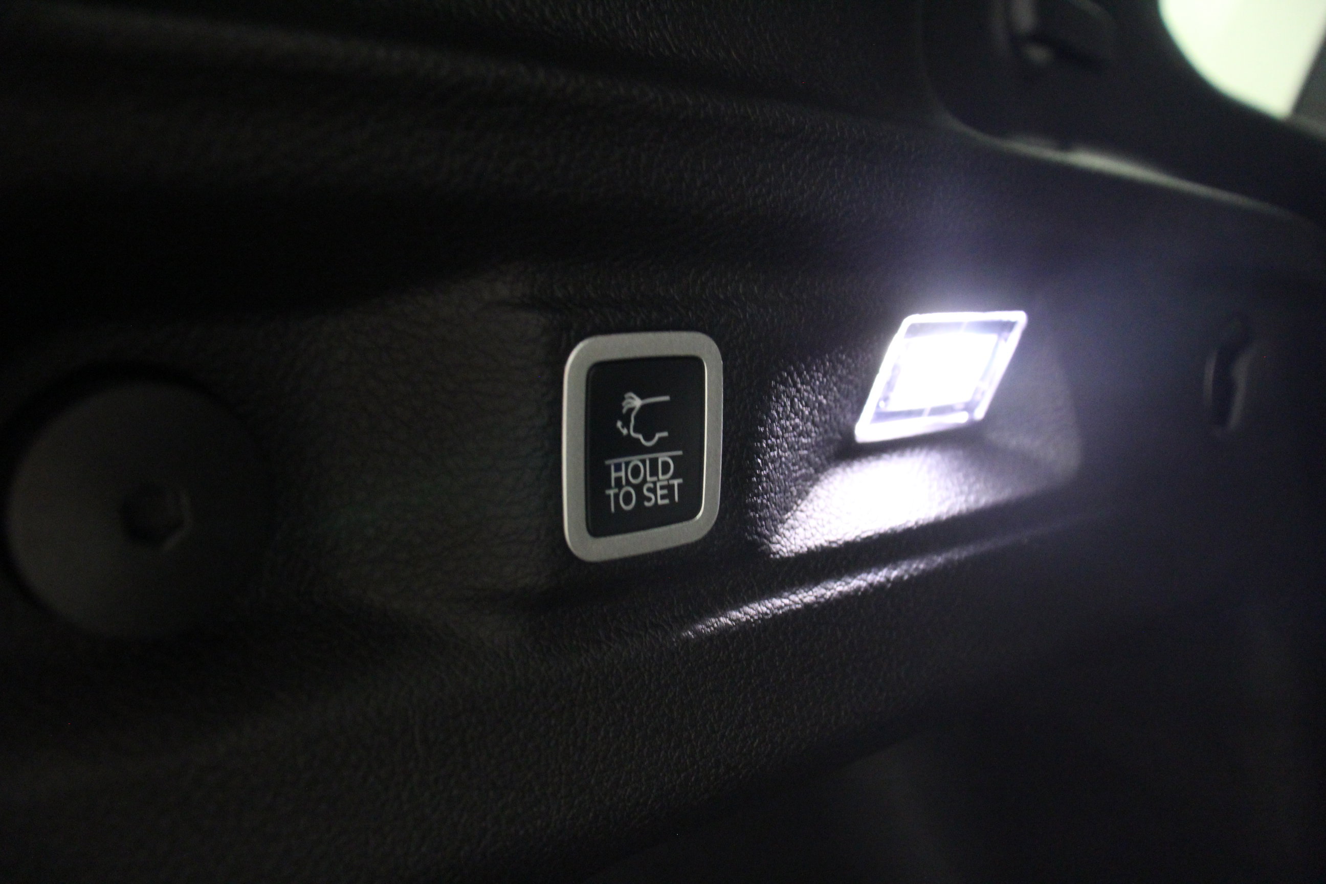 New 2025 Jeep Grand Cherokee L Limited w/ Black Appearance Package image 13