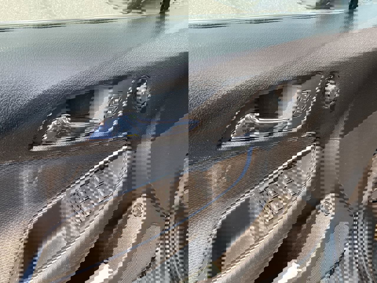 Used 2021 Chevrolet Equinox LT image 19