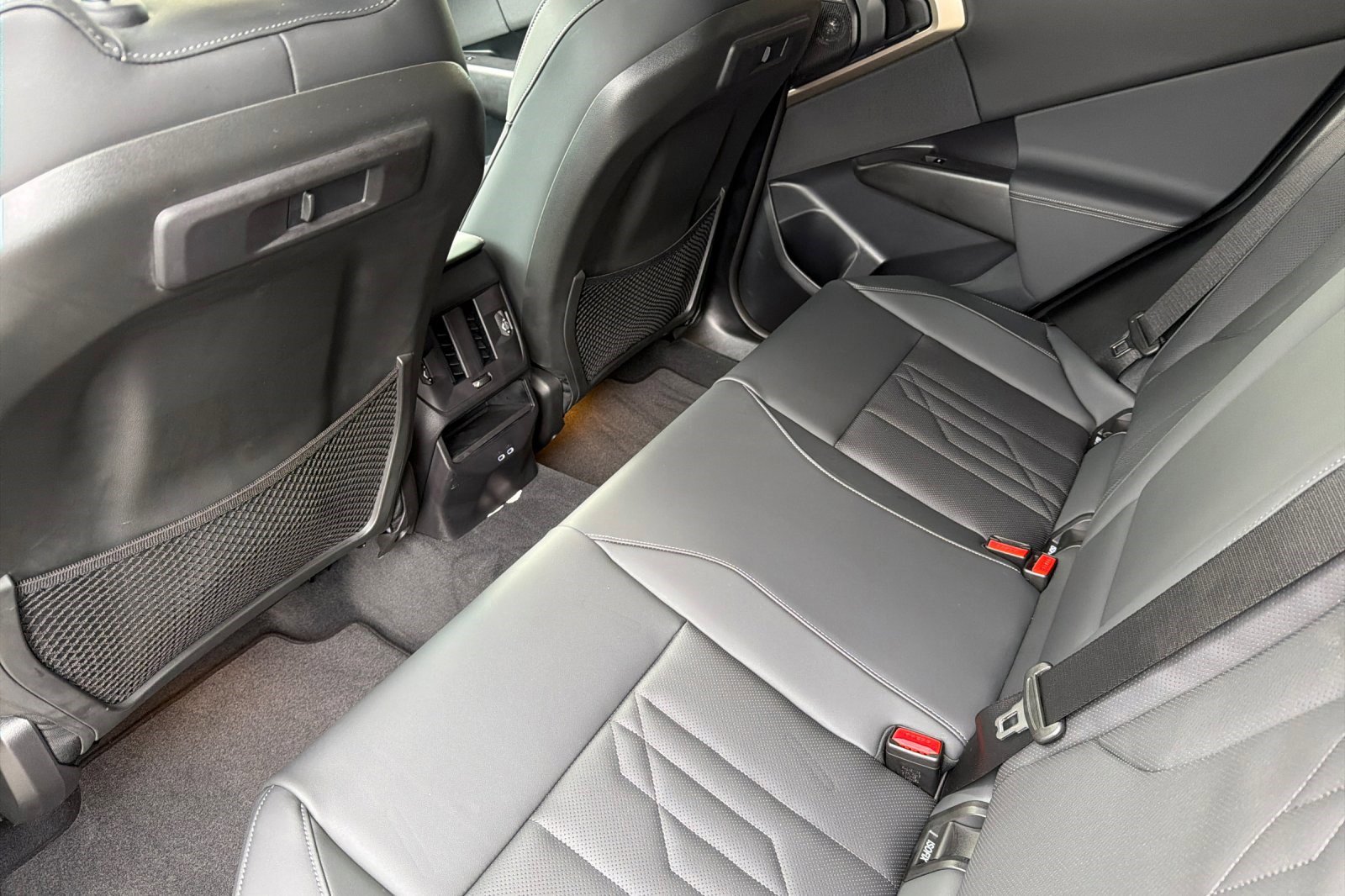 Used 2025 BMW X3 xDrive30i w/ Convenience Package image 15