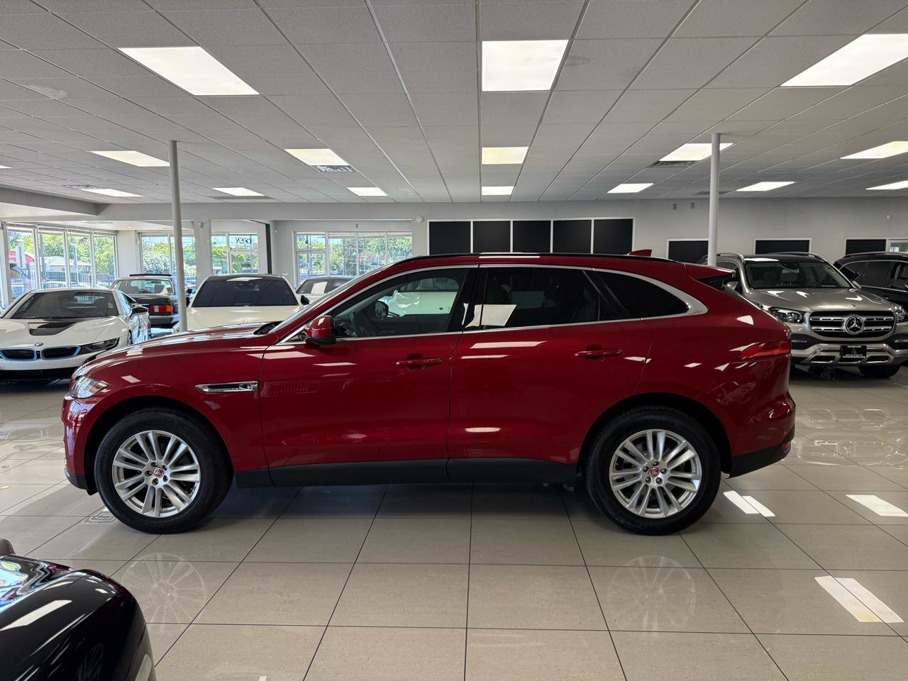 Used 2019 Jaguar F-PACE Prestige AWD/4WD image 7