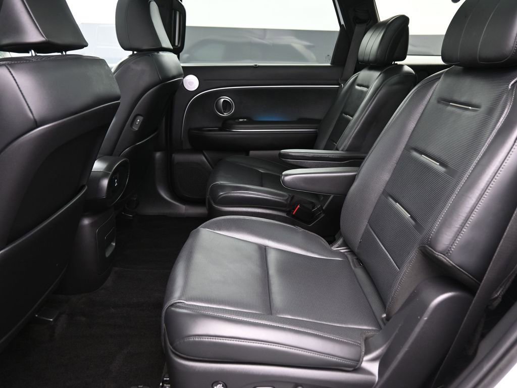 Used 2026 Hyundai Palisade Calligraphy image 11