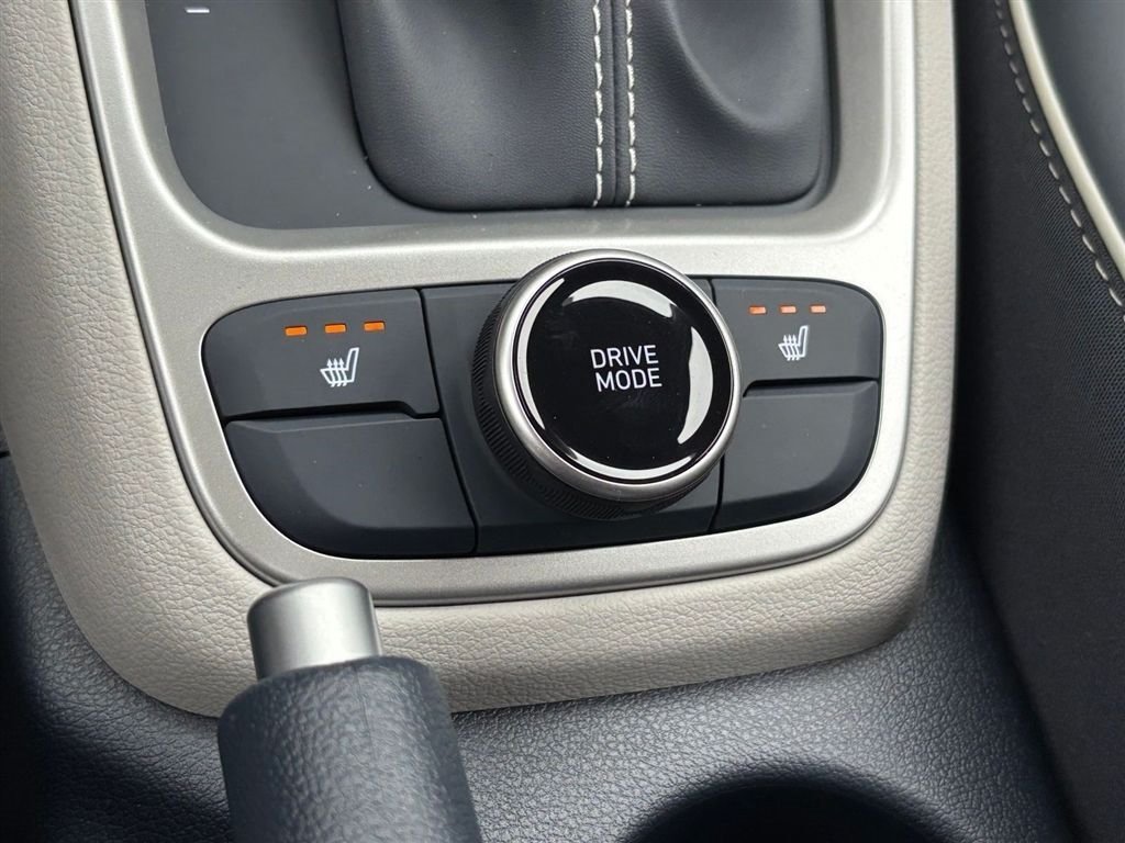 New 2026 Hyundai Venue SEL FWD image 21