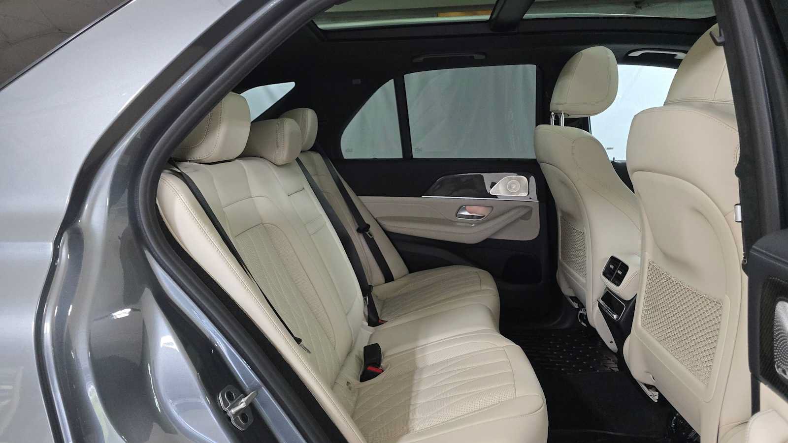New 2026 Mercedes-Benz GLE 63 AMG S image 12