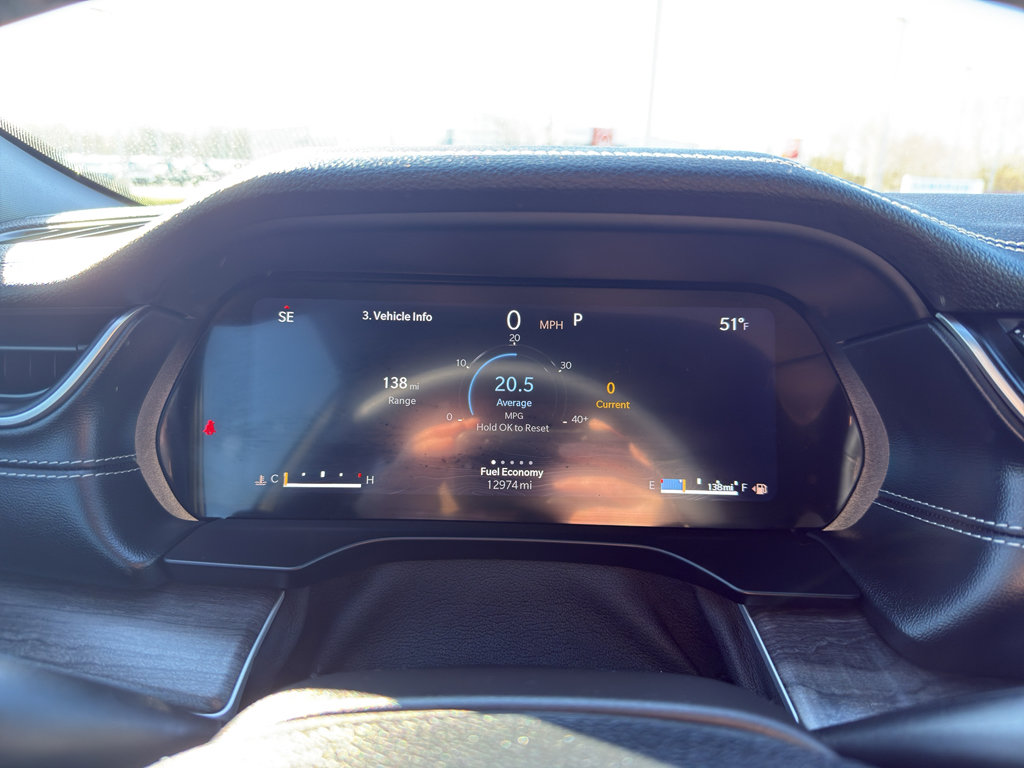 Used 2024 Jeep Grand Cherokee Limited w/ Black Appearance Package image 17