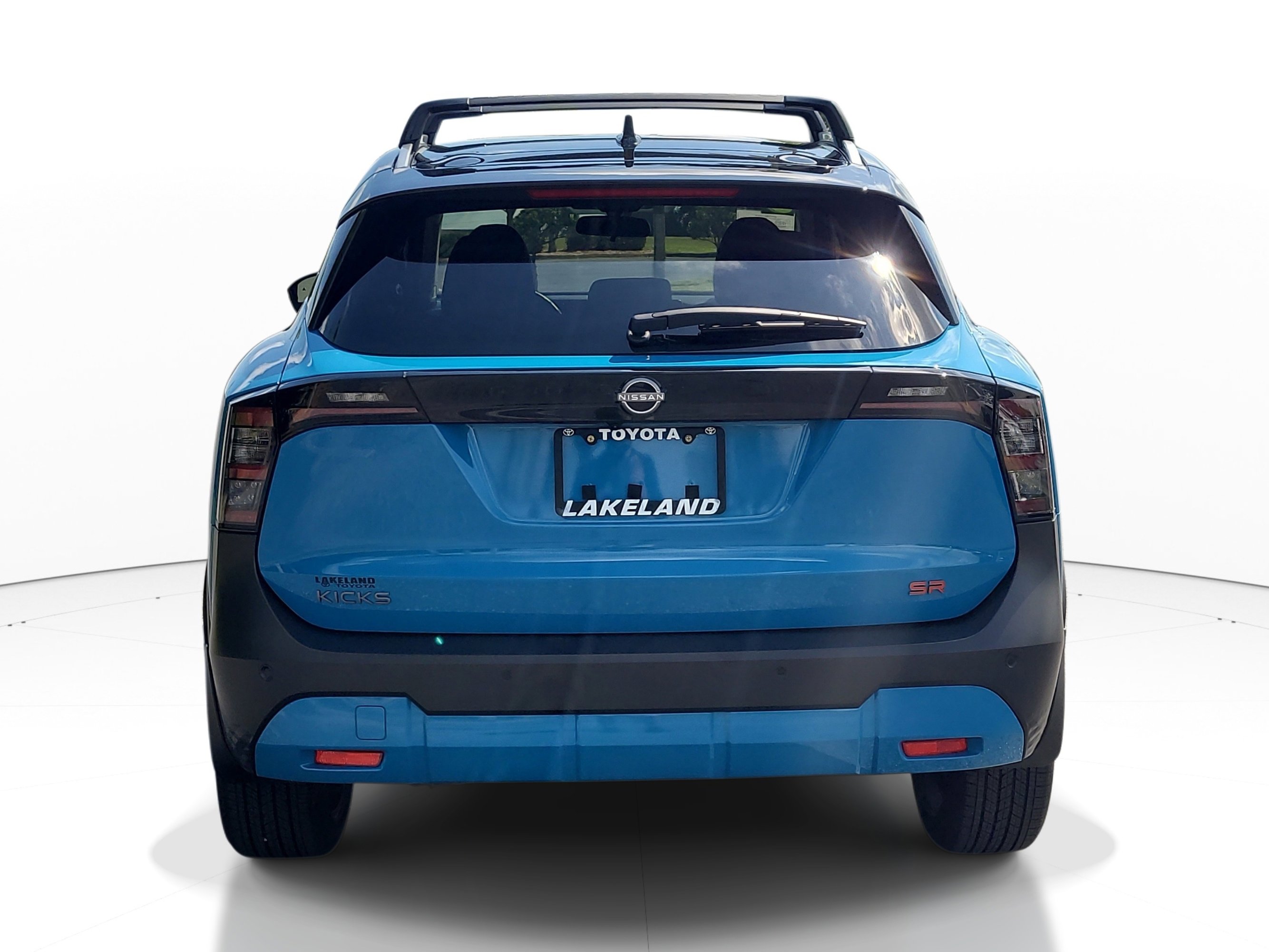 Used 2025 Nissan Kicks SR FWD image 6