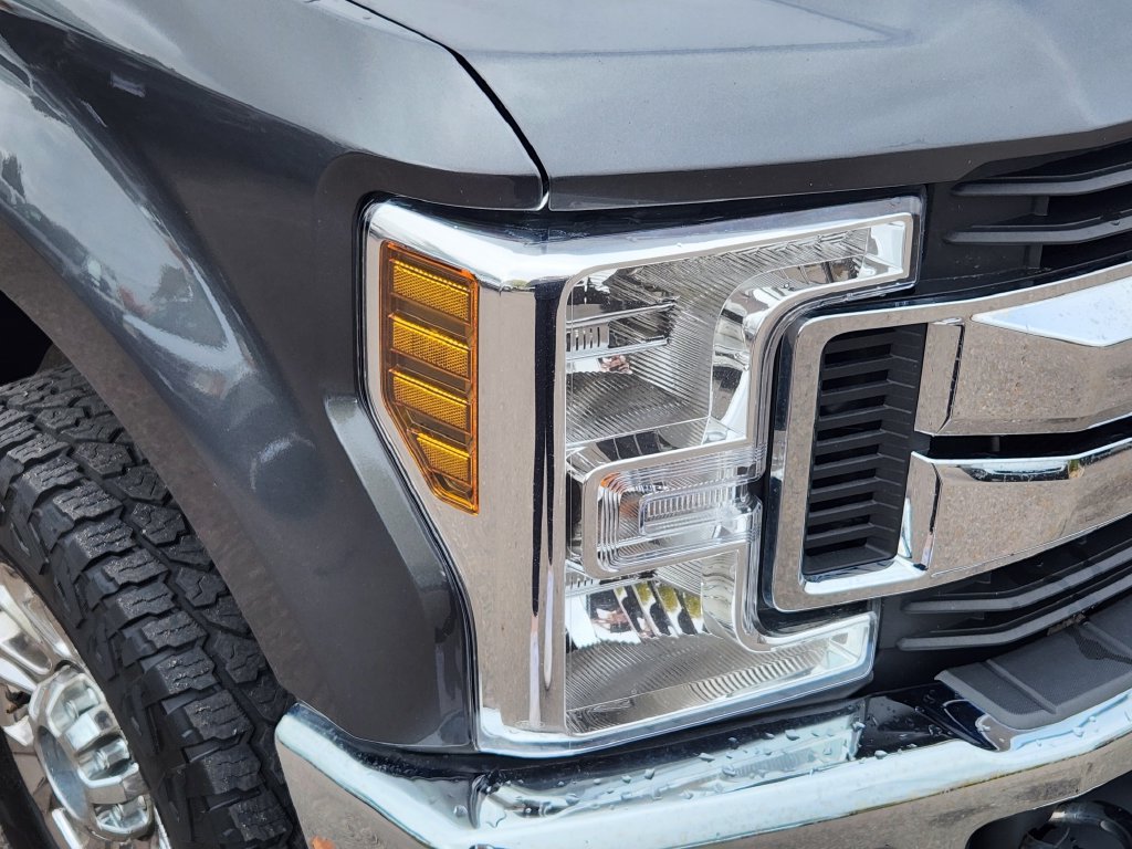 Used 2019 Ford F250 XLT w/ XLT Premium Package AWD/4WD image 10