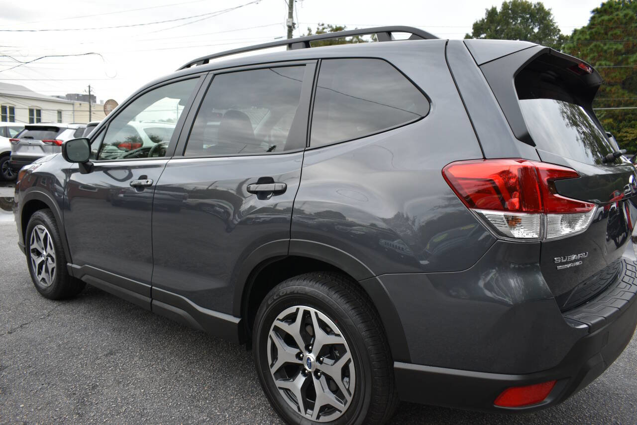 Used 2023 Subaru Forester Premium image 35