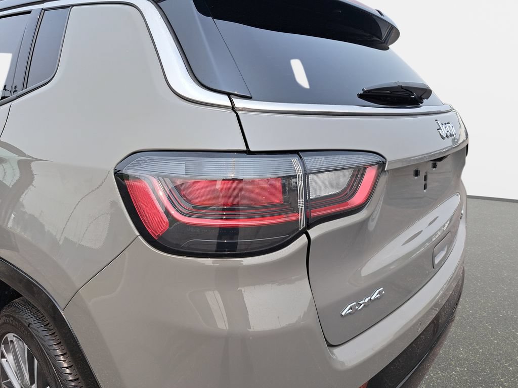 Certified 2023 Jeep Compass Limited w/ Elite Group AWD/4WD image 34