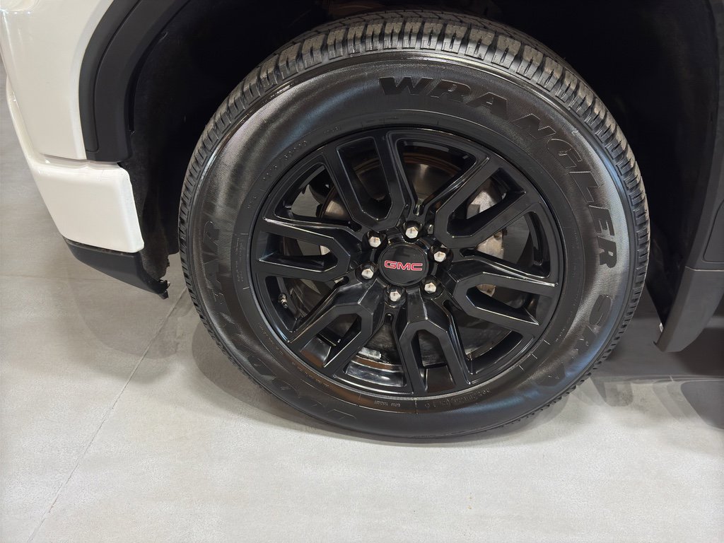 Used 2025 GMC Sierra 1500 Elevation w/ Preferred Package image 10