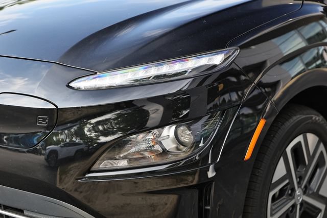 Used 2023 Hyundai Kona SE FWD image 13