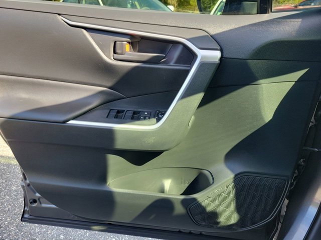 Used 2019 Toyota RAV4 LE image 35