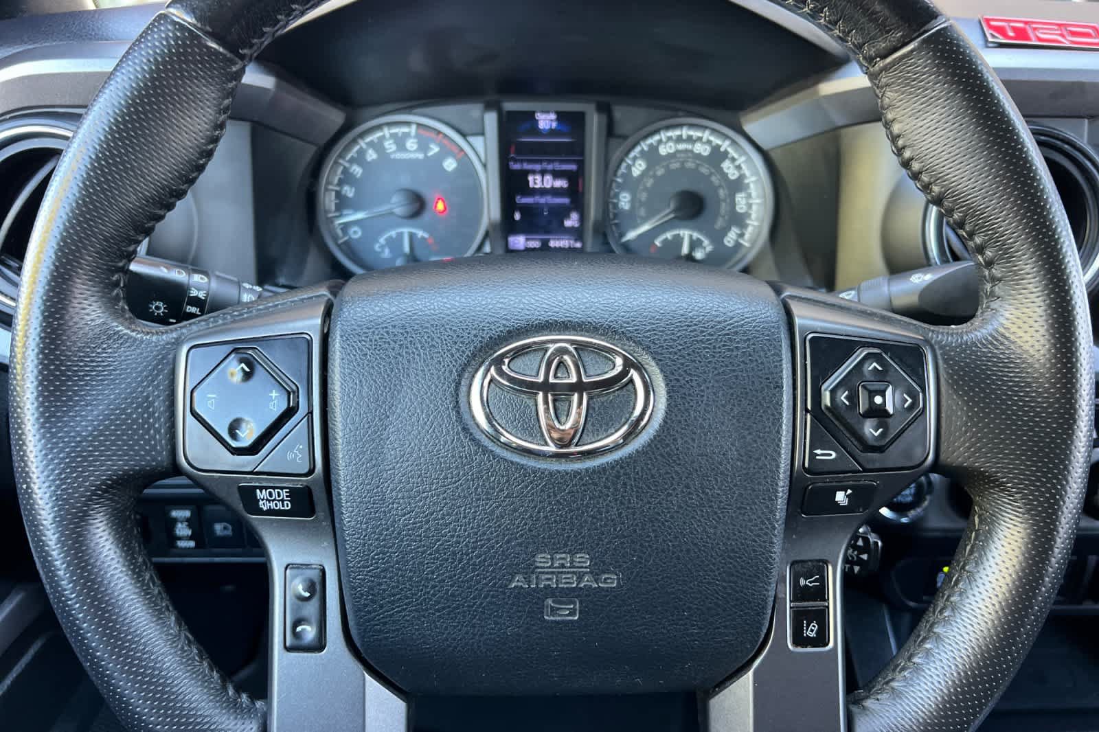 Used 2018 Toyota Tacoma TRD Off-Road w/ Technology Package AWD/4WD image 24