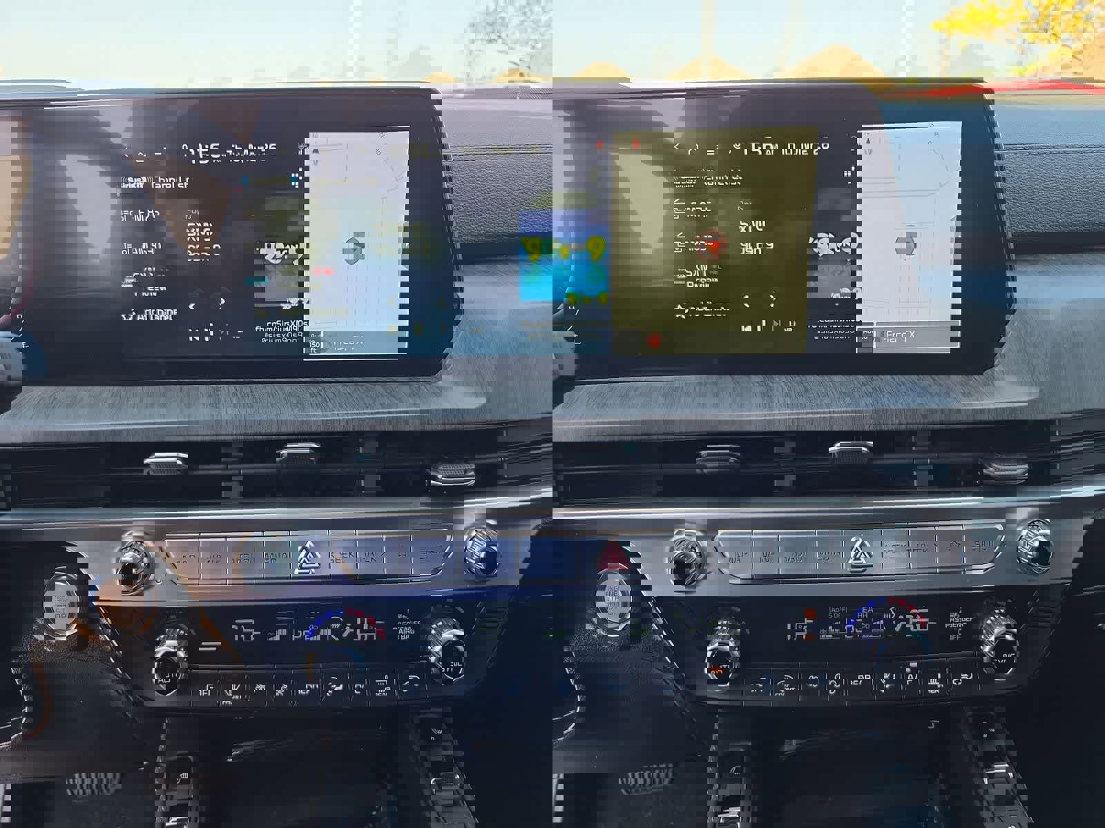 Used 2023 Kia Telluride EX w/ EX Captain's Chair Package image 27