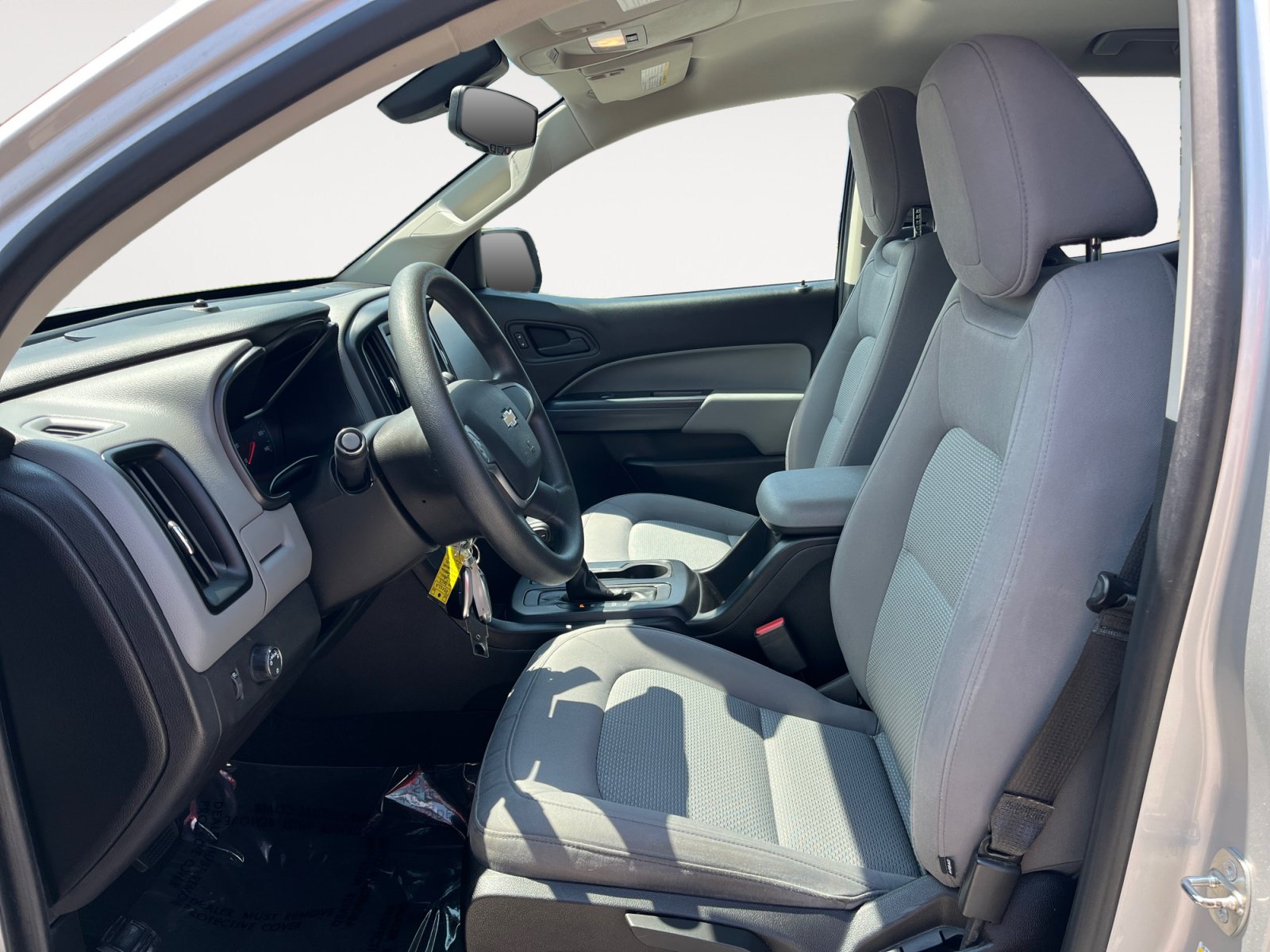 Used 2017 Chevrolet Colorado W/T w/ WT Convenience Package RWD image 9