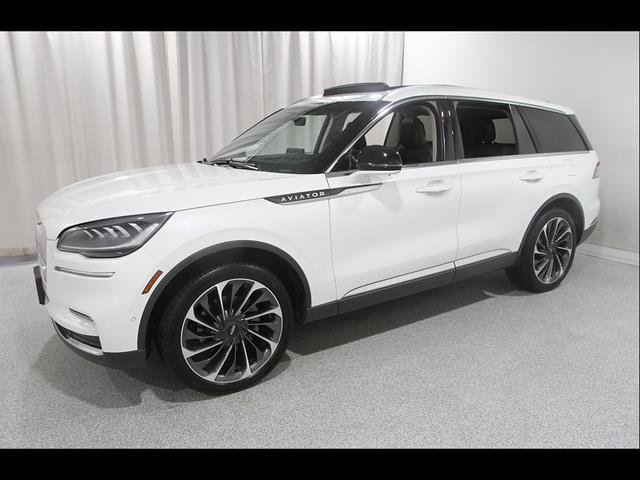 Used 2023 Lincoln Aviator Reserve w/ Equipment Group 201A AWD/4WD image 3