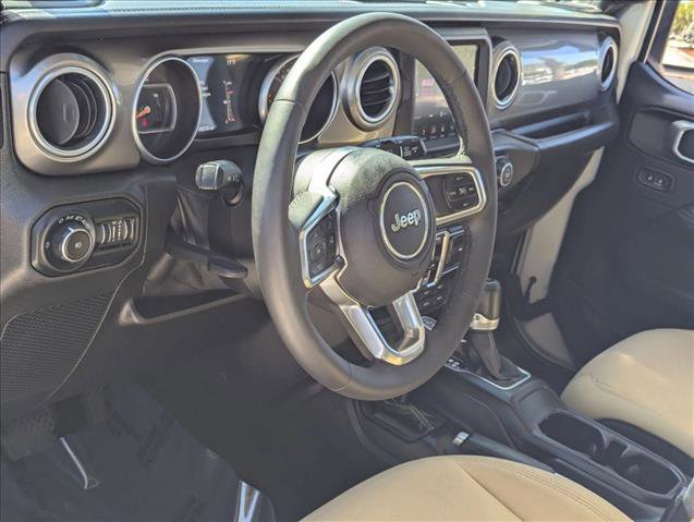 Used 2018 Jeep Wrangler Unlimited Sahara AWD/4WD image 10