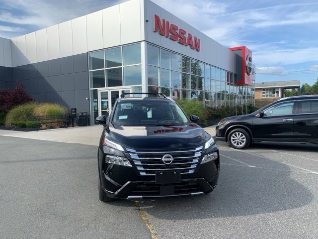 New 2026 Nissan Rogue Platinum image 2