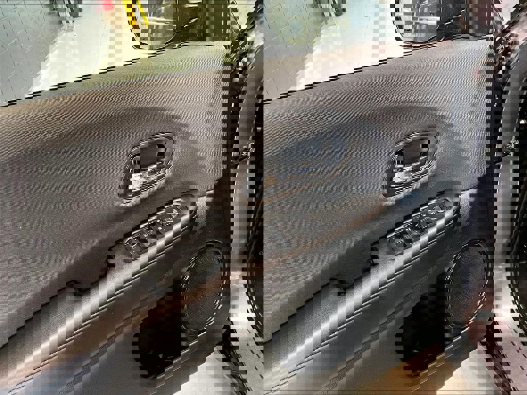 Used 2019 Honda HR-V LX image 11