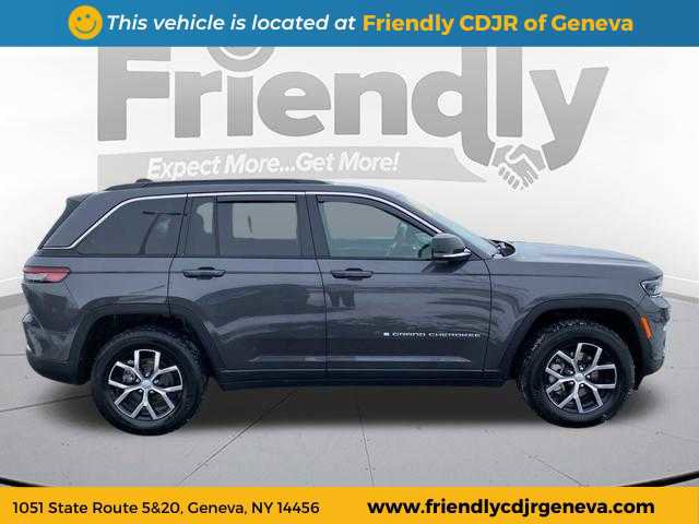 Used 2025 Jeep Grand Cherokee Limited w/ Trailer Tow Package image 4