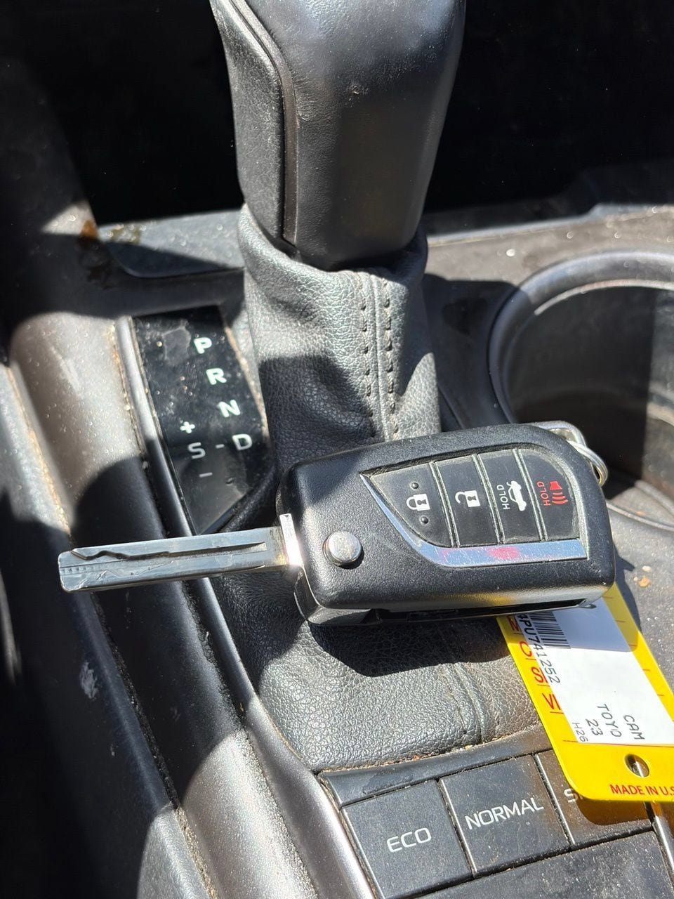 Used 2023 Toyota Camry SE FWD image 12