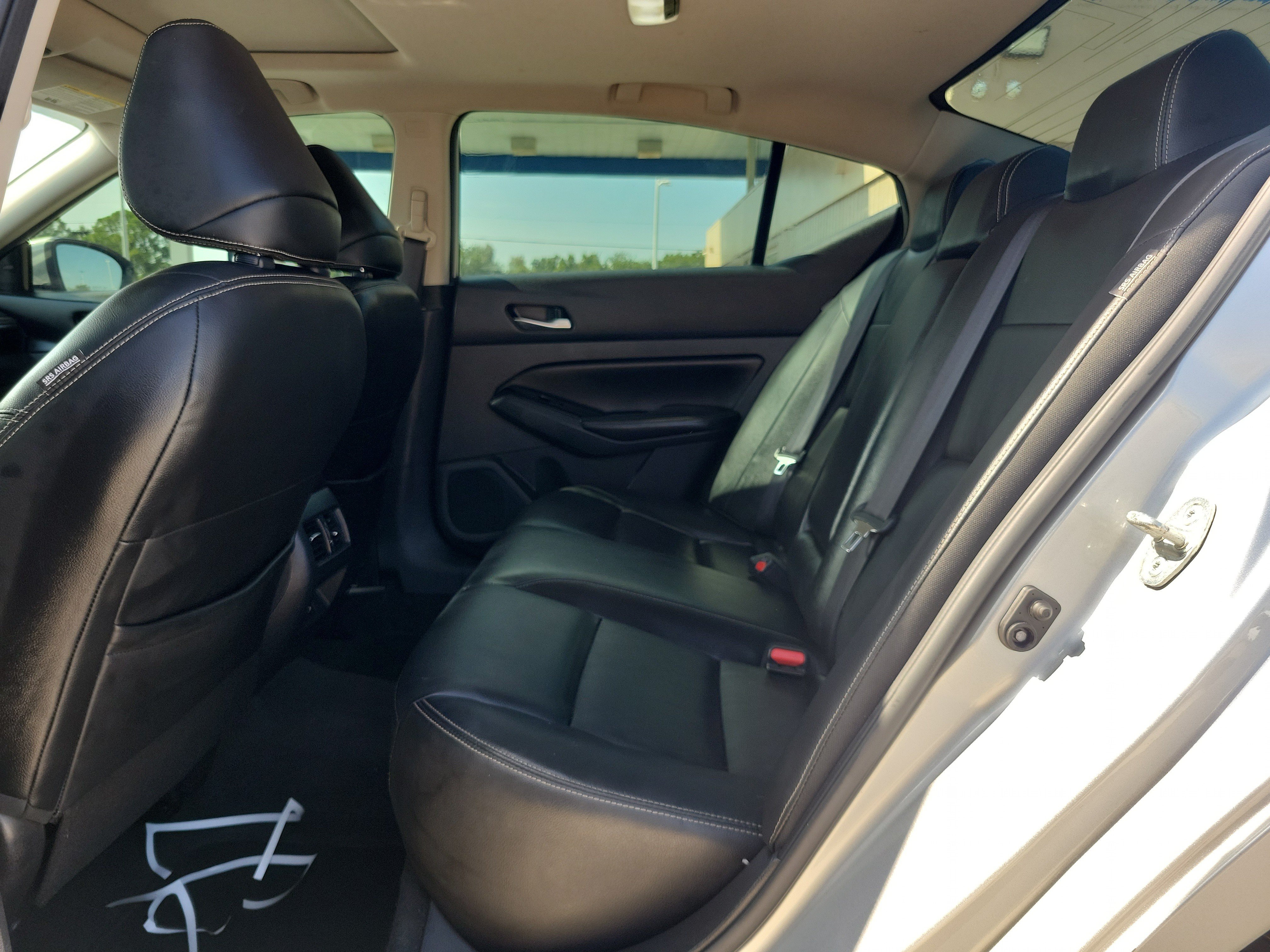 Used 2022 Nissan Altima 2.5 SL FWD image 8