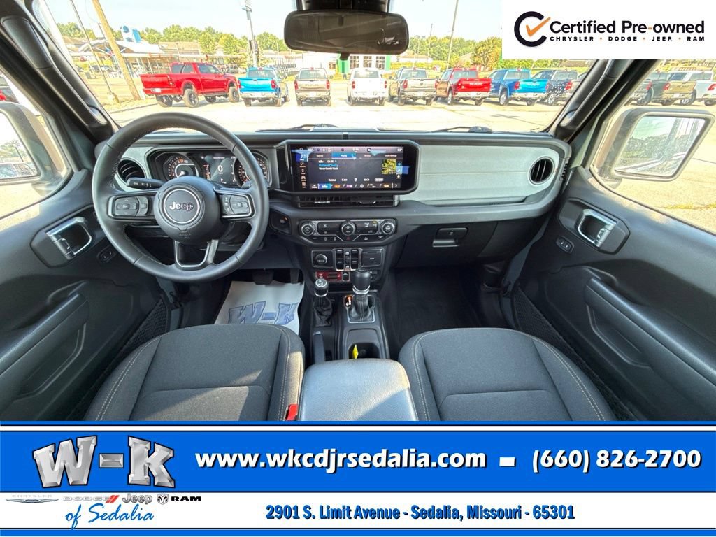 Certified 2025 Jeep Gladiator Sport AWD/4WD image 29