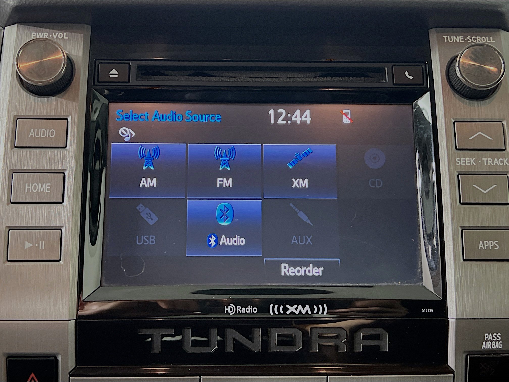Used 2018 Toyota Tundra SR5 w/ SR5 Upgrade Package AWD/4WD image 26