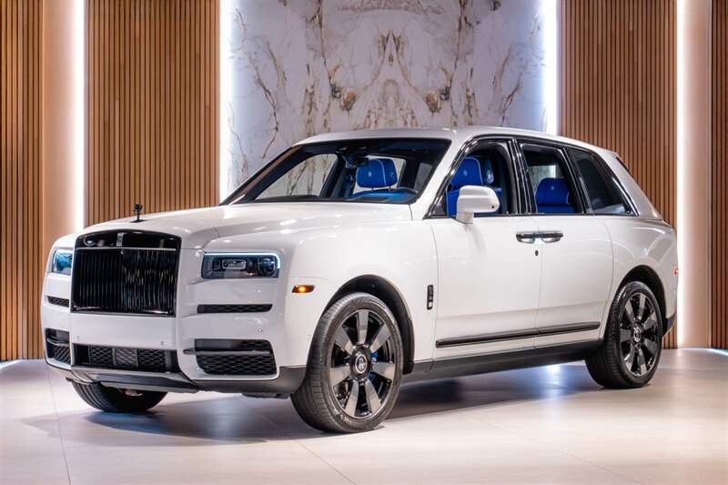 Used 2023 Rolls-Royce Cullinan AWD/4WD image 1