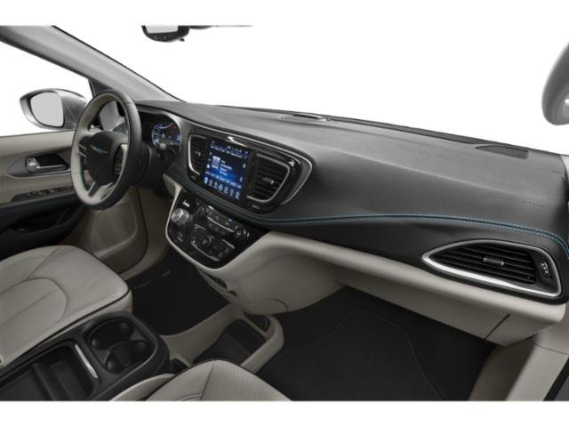 Used 2018 Chrysler Pacifica Touring-L FWD image 19