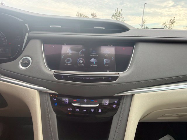 Used 2018 Cadillac XT5 Premium Luxury FWD image 32