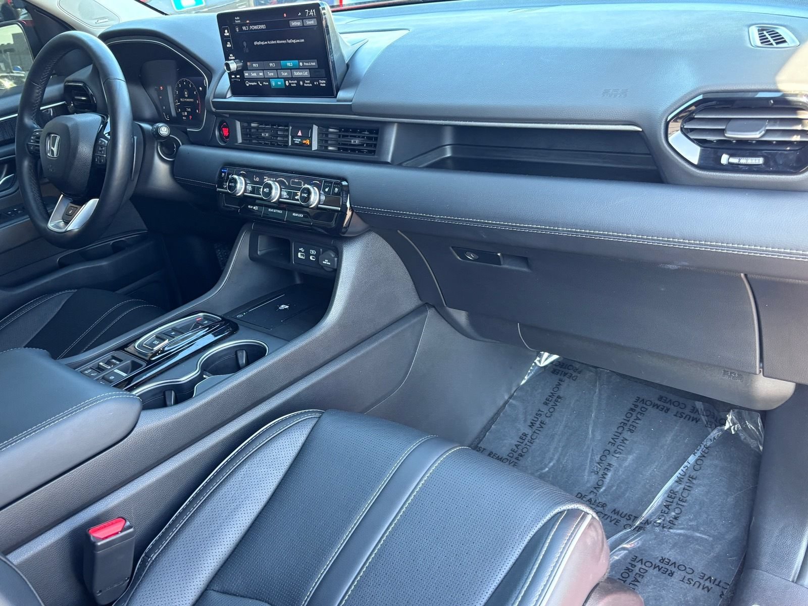 Certified 2025 Honda Pilot Elite image 13