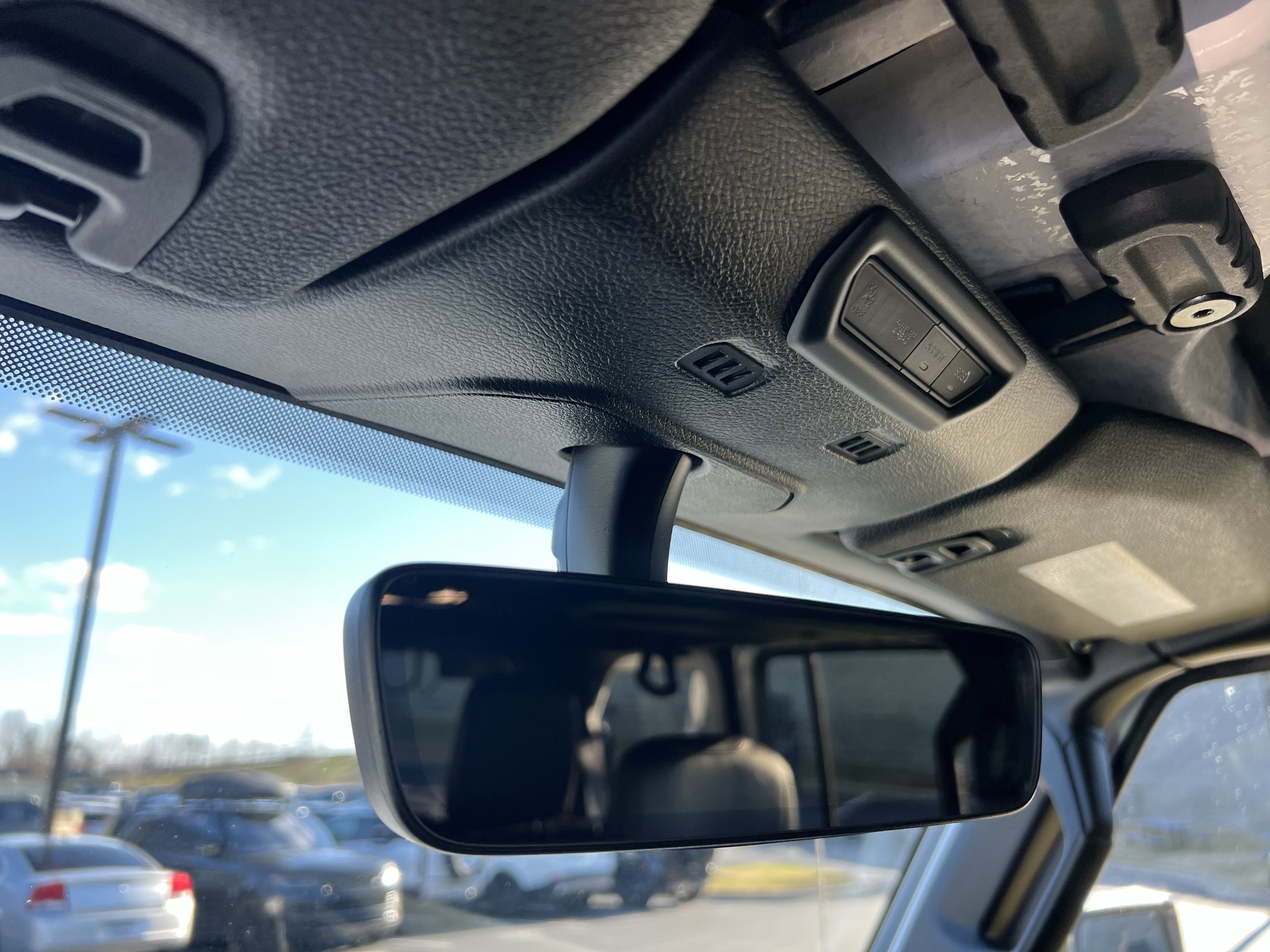 Used 2020 Jeep Wrangler Unlimited Sahara AWD/4WD image 24