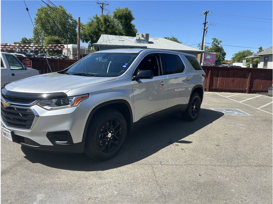 Used 2020 Chevrolet Traverse LS image 3
