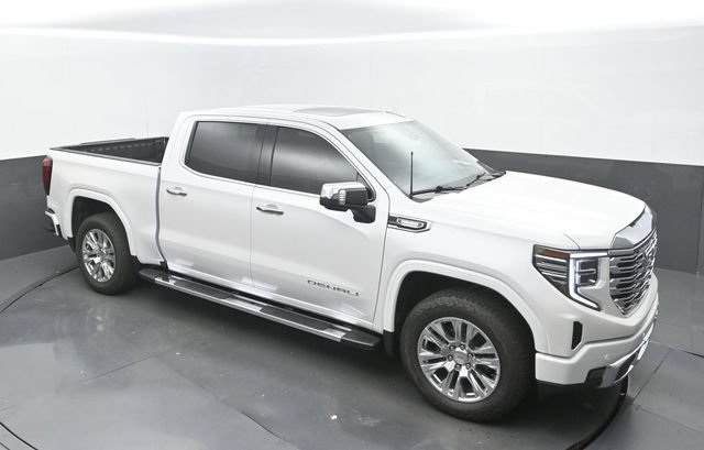 Used 2024 GMC Sierra 1500 Denali w/ Technology Package AWD/4WD image 29