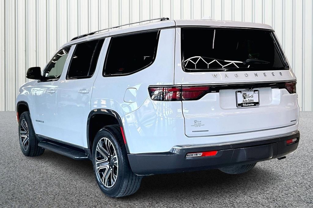 Used 2022 Jeep Wagoneer Series III w/ Flexible Seating Group AWD/4WD image 4
