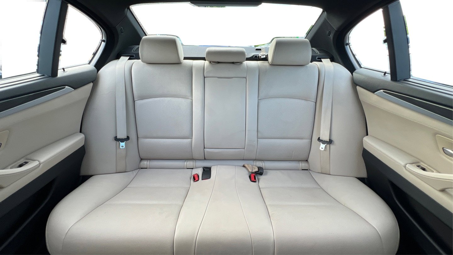 Used 2012 BMW 550i xDrive Sedan AWD/4WD image 21
