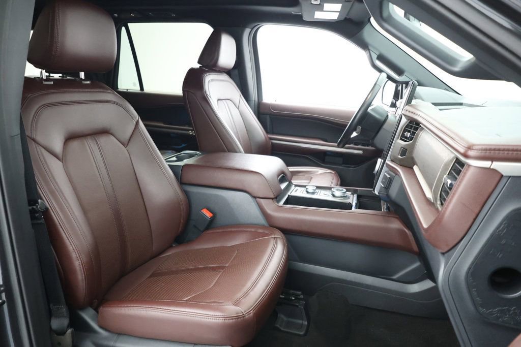 Used 2023 Ford Expedition Max Limited image 23