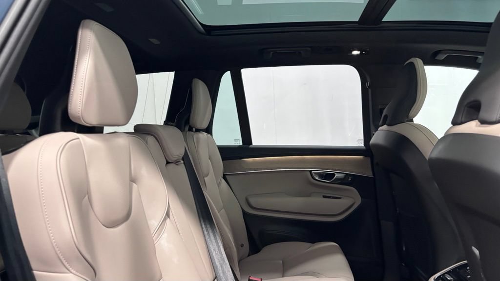 Certified 2026 Volvo XC90 B6 Plus AWD/4WD image 25