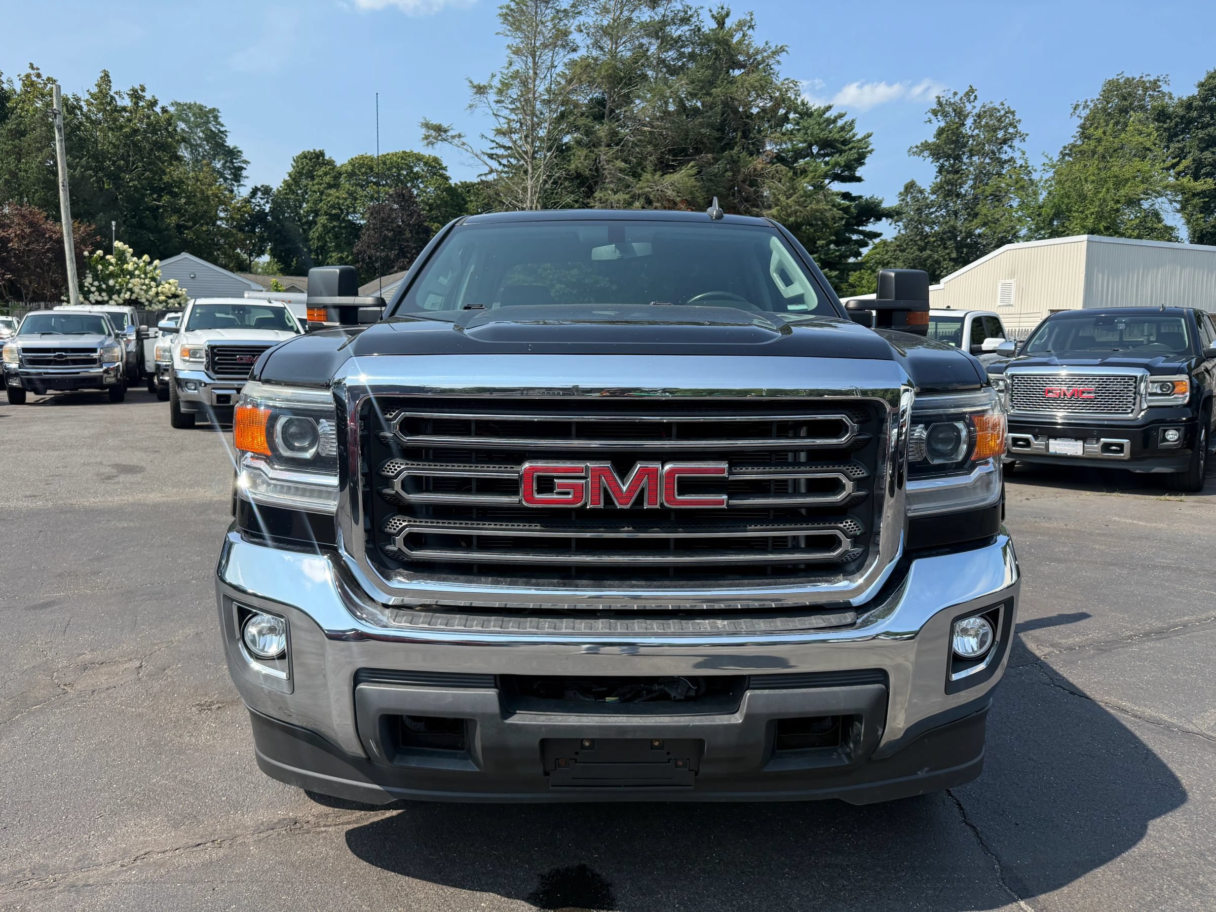Used 2016 GMC Sierra 2500 SLE w/ SLE Preferred Package AWD/4WD image 3
