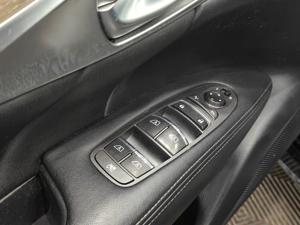 Used 2015 INFINITI Q70 L 3.7 w/ Deluxe Touring Package image 46