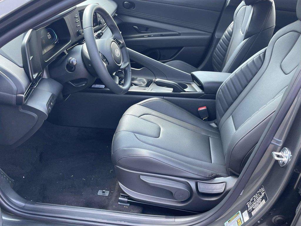 New 2026 Hyundai Elantra SEL Sport FWD image 39