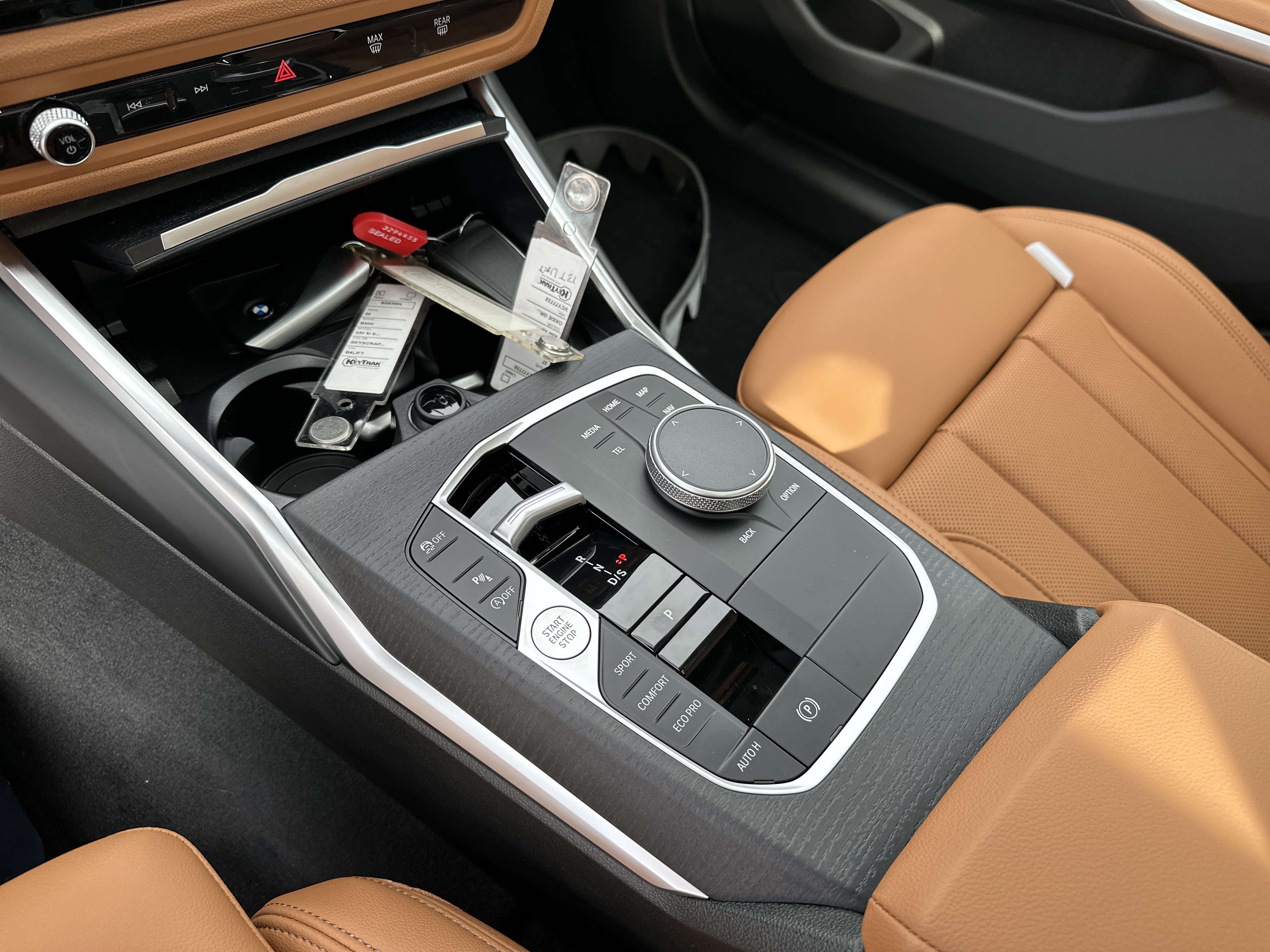 New 2026 BMW 330i xDrive Sedan w/ Premium Package AWD/4WD image 11